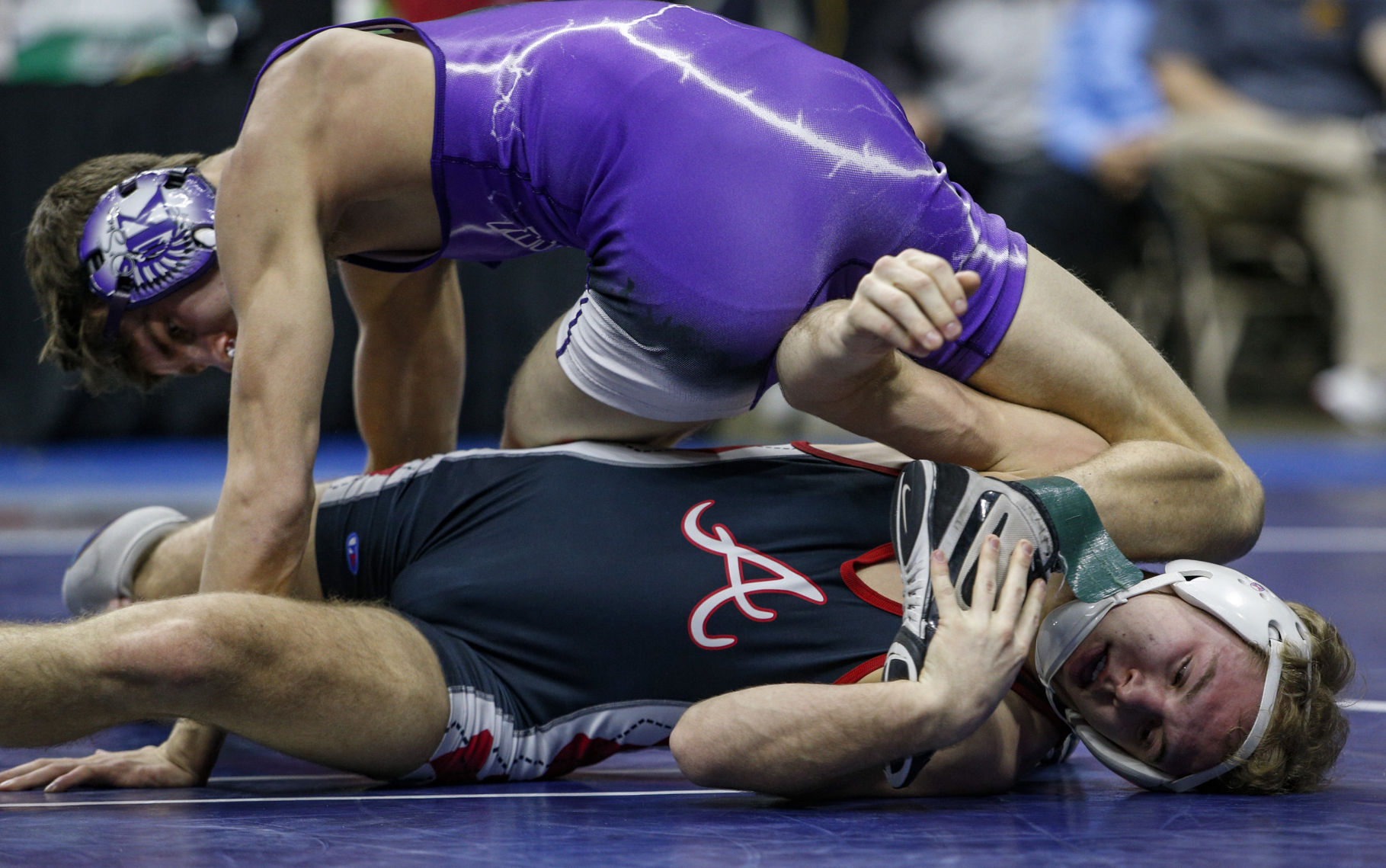 021817-WRESTLING-FINALS-006.jpg